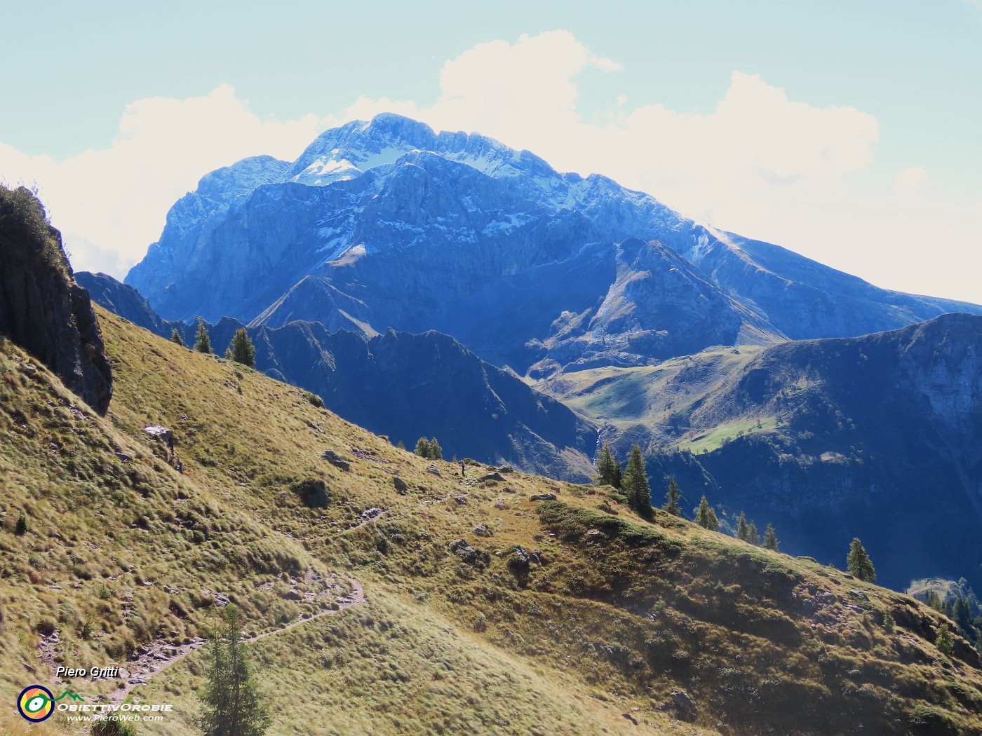 22 Corno Branchino-Corna Piana-Pizzo Arera...uno dietro l'altro.JPG